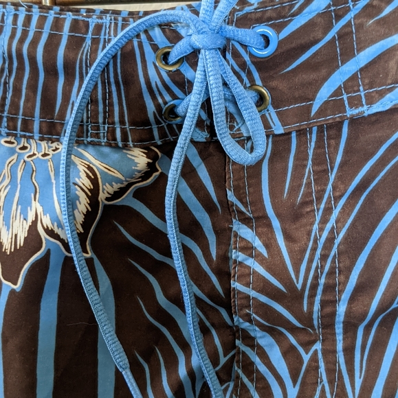 Men's board shorts. 34" waist. - Picture 4 of 10